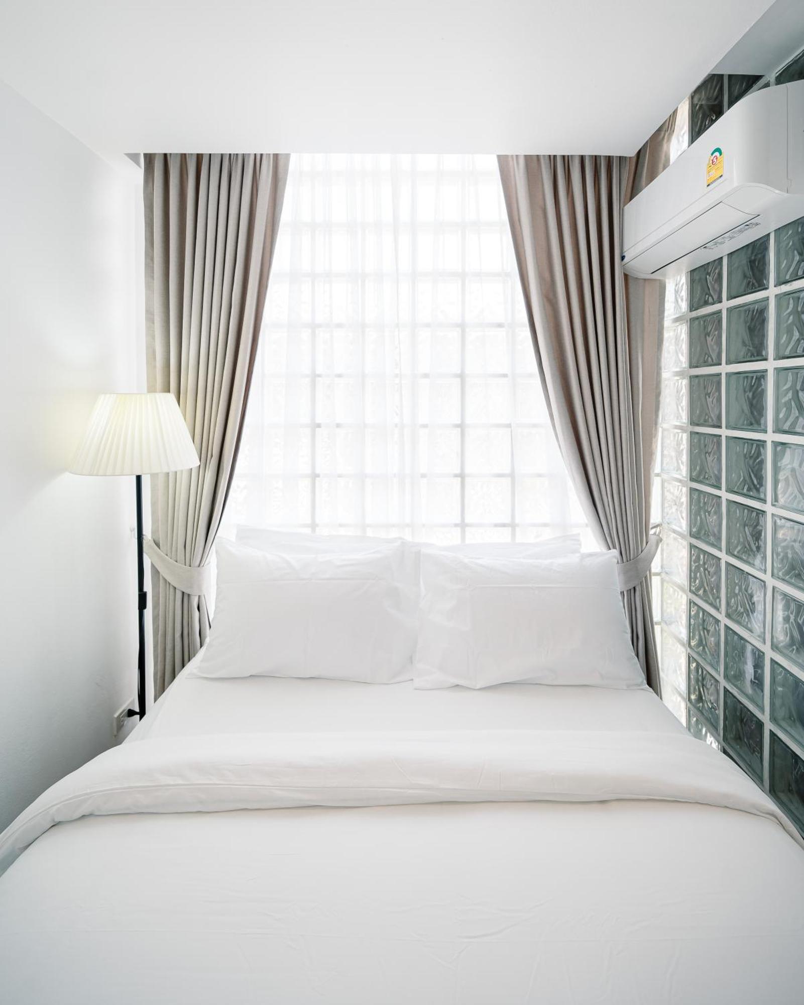Mitt Haus Hotell Bangkok Exteriör bild