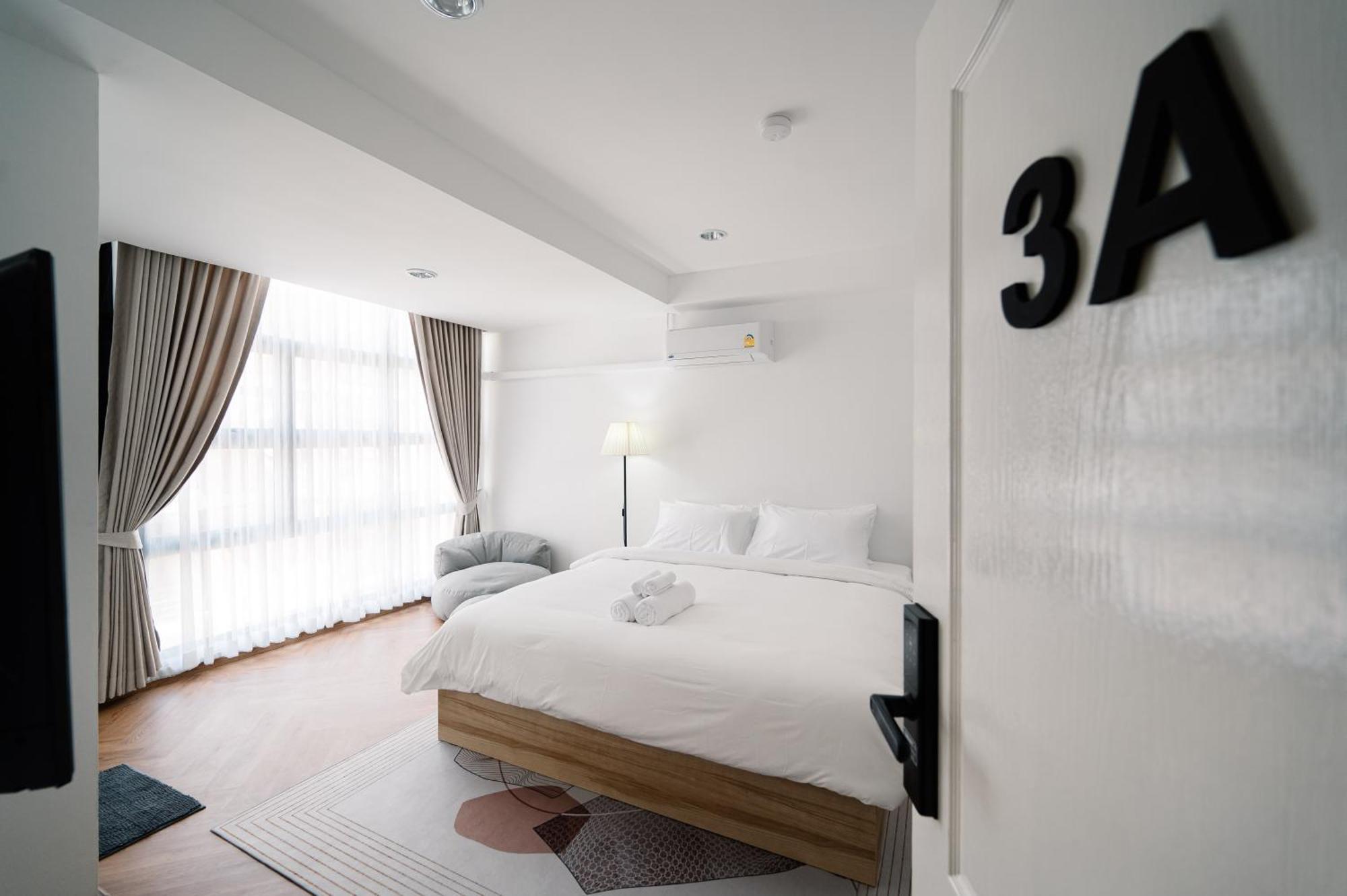 Mitt Haus Hotell Bangkok Exteriör bild